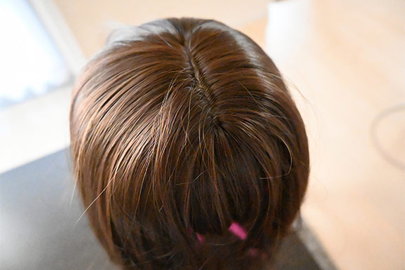 ウィッグのカット